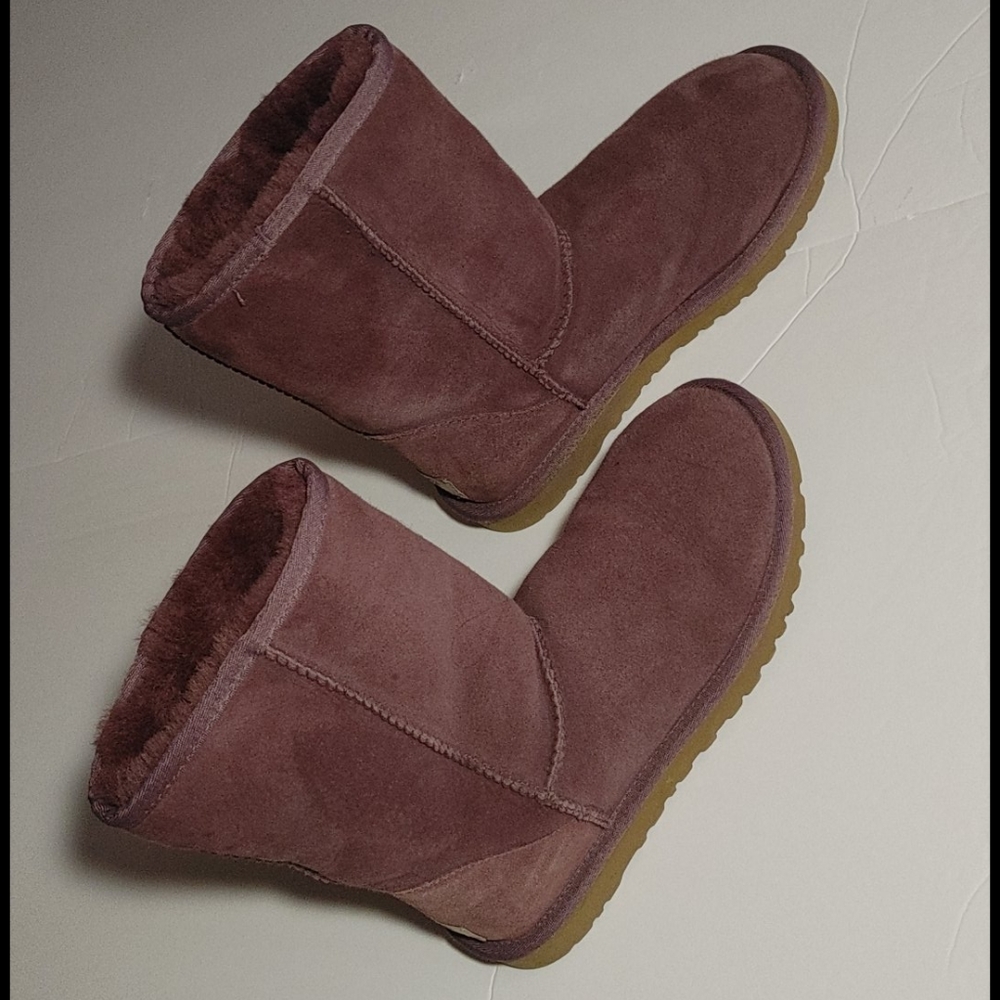 Women's Ugg boots, size 5